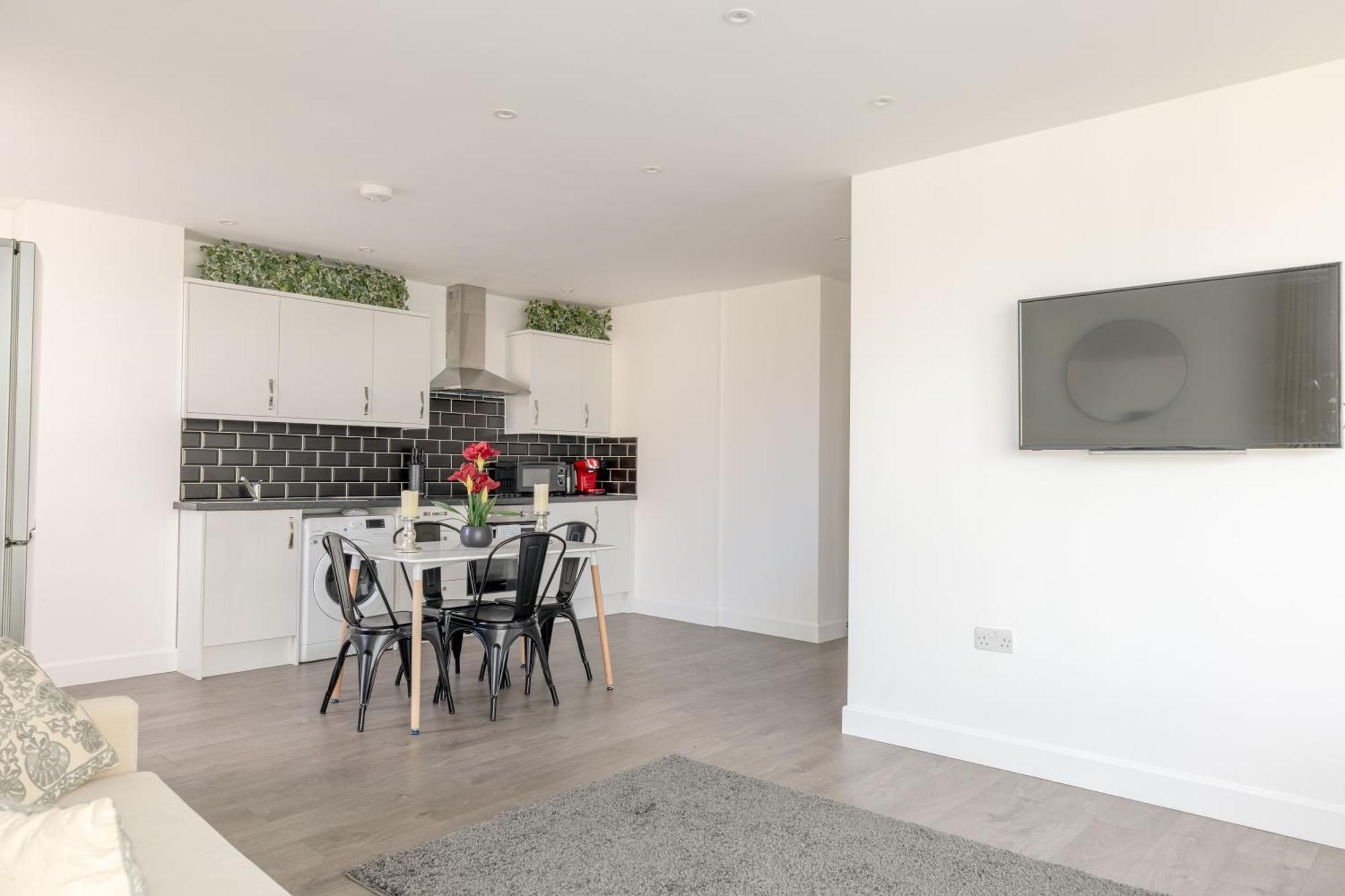 Boutique Vertigo Apartment Central Kingston/London كنغستون أبون تامْسْ المظهر الخارجي الصورة